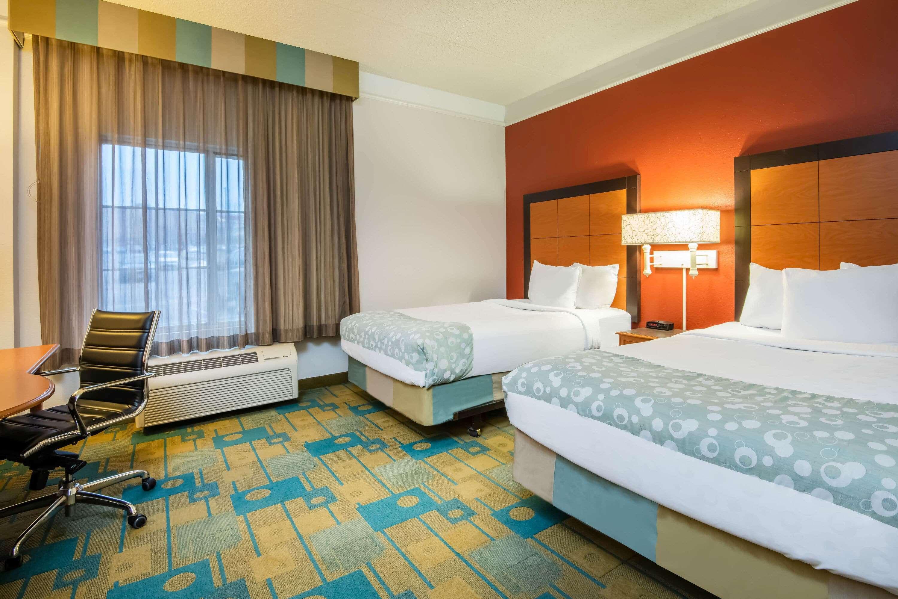 La Quinta By Wyndham Colorado Springs South Airport Hotell Exteriör bild