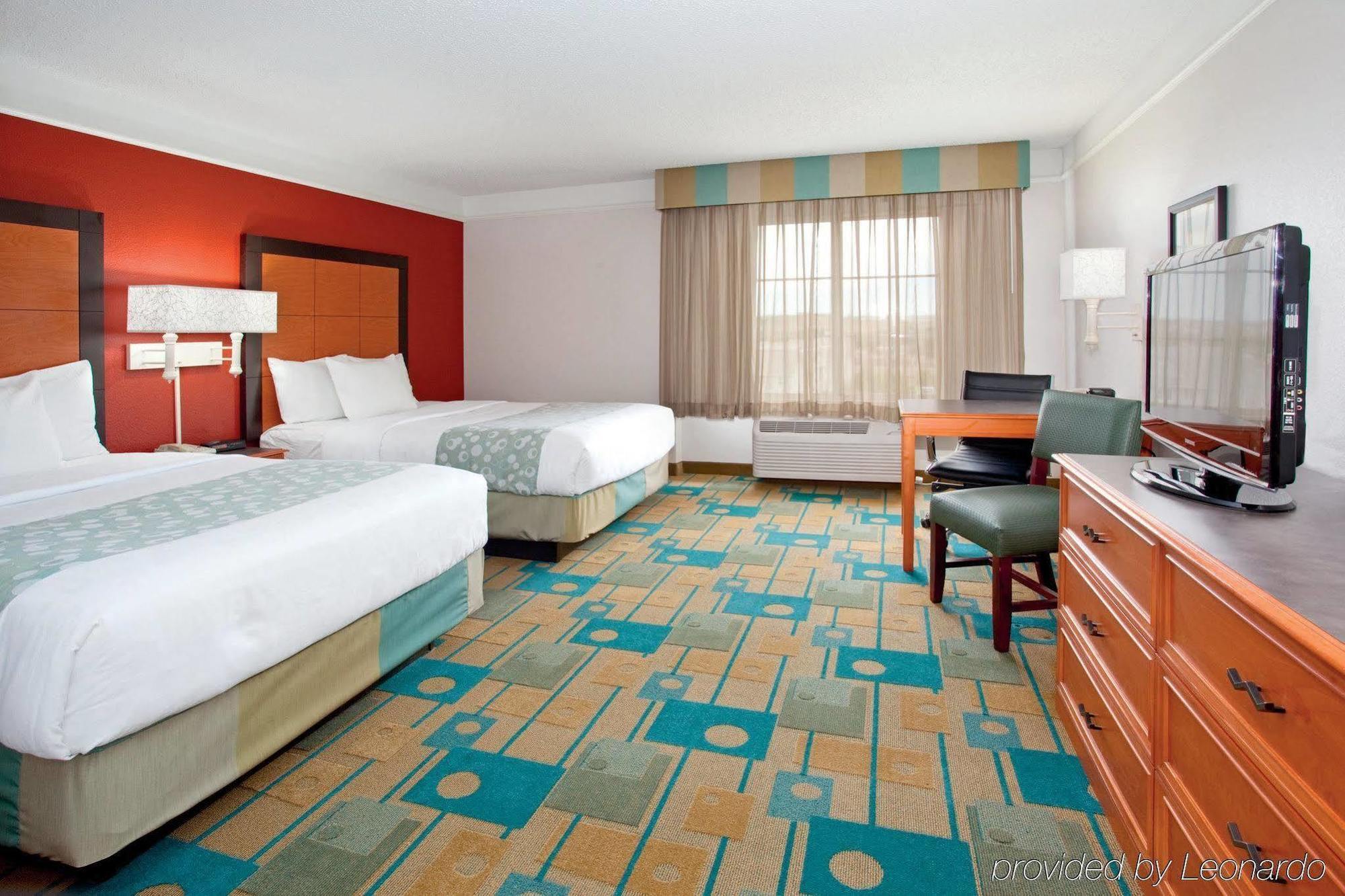 La Quinta By Wyndham Colorado Springs South Airport Hotell Exteriör bild